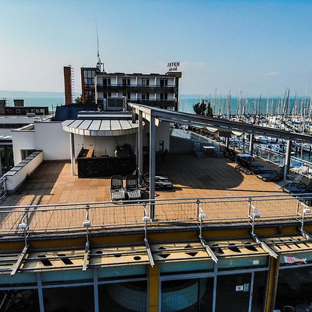 Hotel Yacht Wellness&Business Siófok Exterior foto